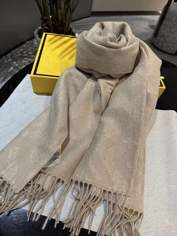 Fendi scarf E123031